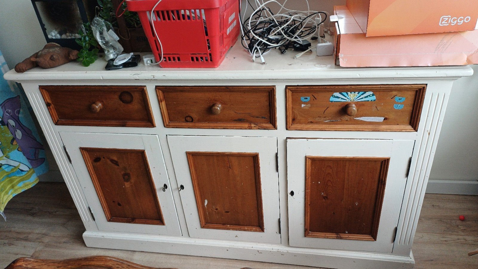 Dressoir gratis op te halen, Huis en Inrichting, Ophalen of Verzenden, Gebruikt, 25 tot 50 cm