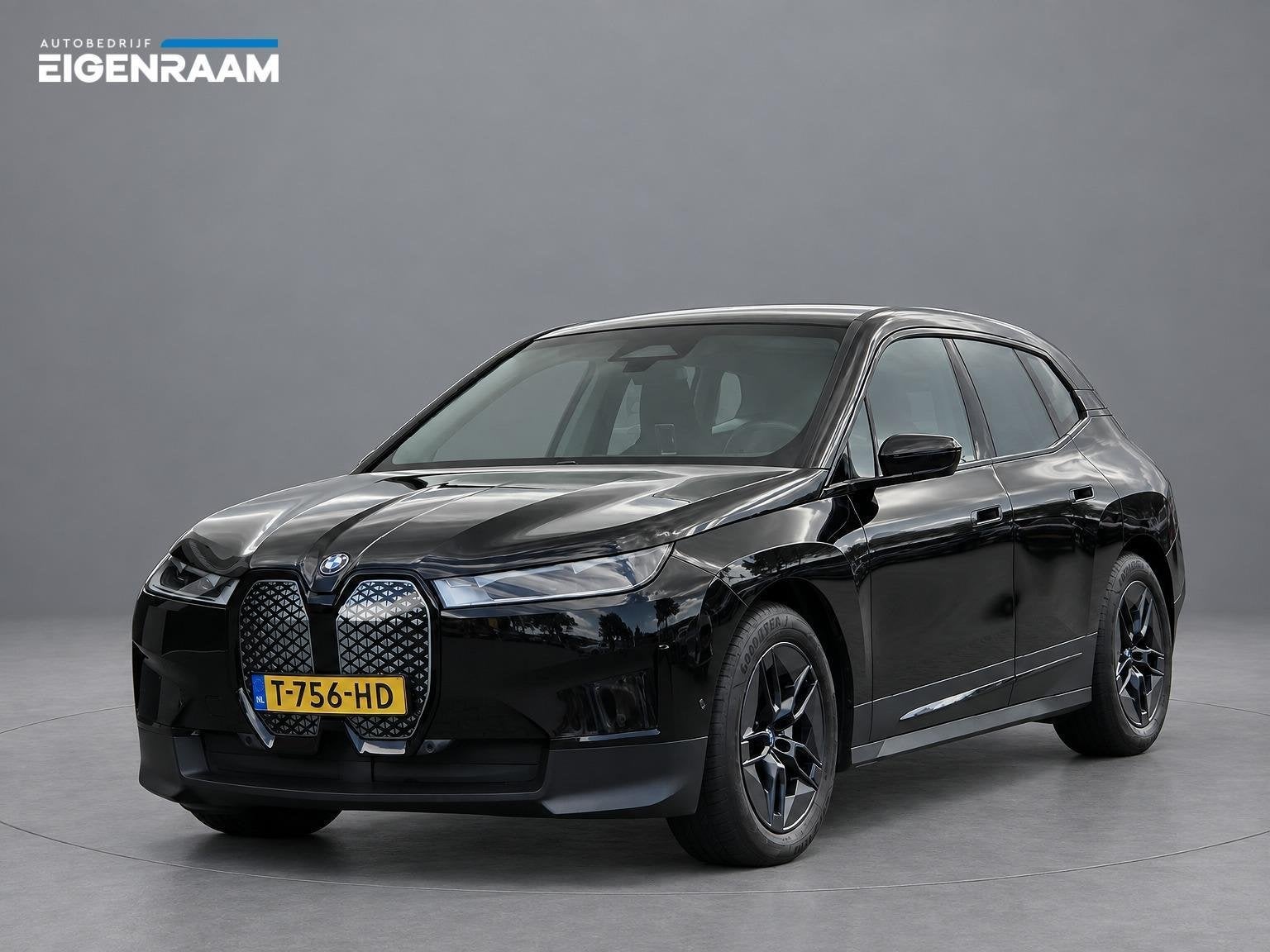 BMW iX xDrive40 Business Edition Plus 77kWh | SOH 98,3% | He, Auto's, Automaat, Gebruikt, Zwart, Vierwielaandrijving