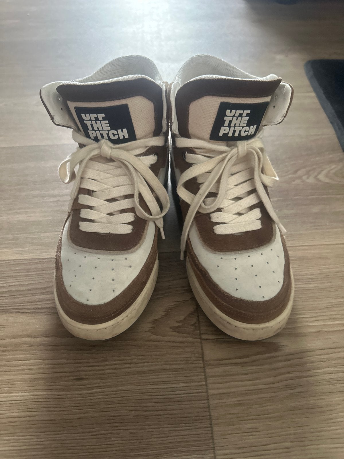 Off the Pitch schoenen - Maat 37, Bruin, Ophalen of Verzenden, Sneakers of Gympen, Gedragen