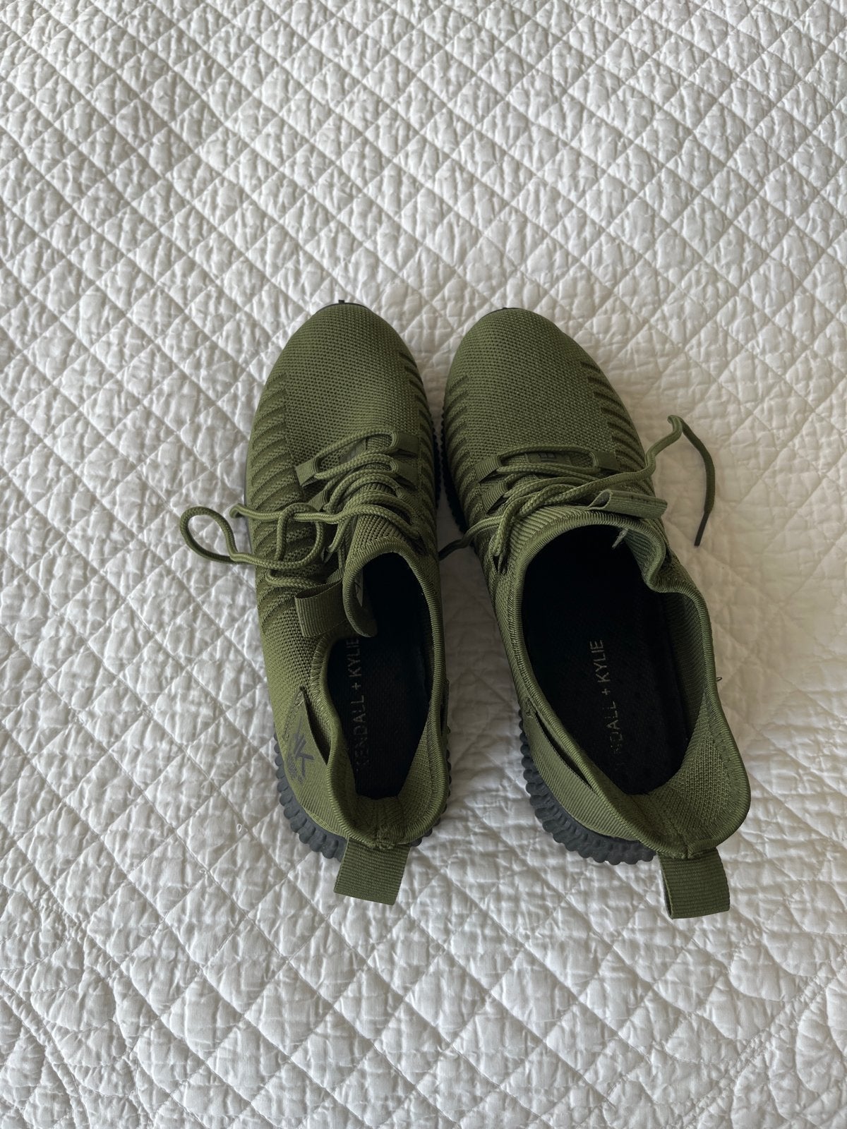 Groene Kendall + Kylie Sneakers - Maat 39, Ophalen of Verzenden, Zo goed als nieuw, Groen, Sneakers of Gympen