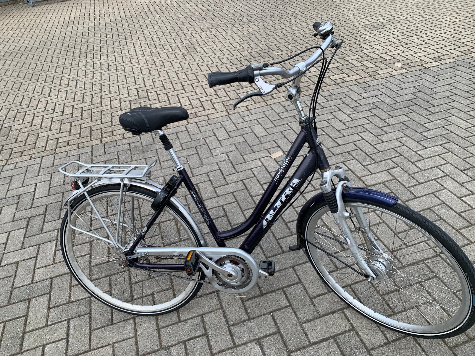 Fiets 28, Fietsen en Brommers, Fietsen | Dames | Damesfietsen, 53 tot 56 cm, Versnellingen, Zo goed als nieuw, Ophalen