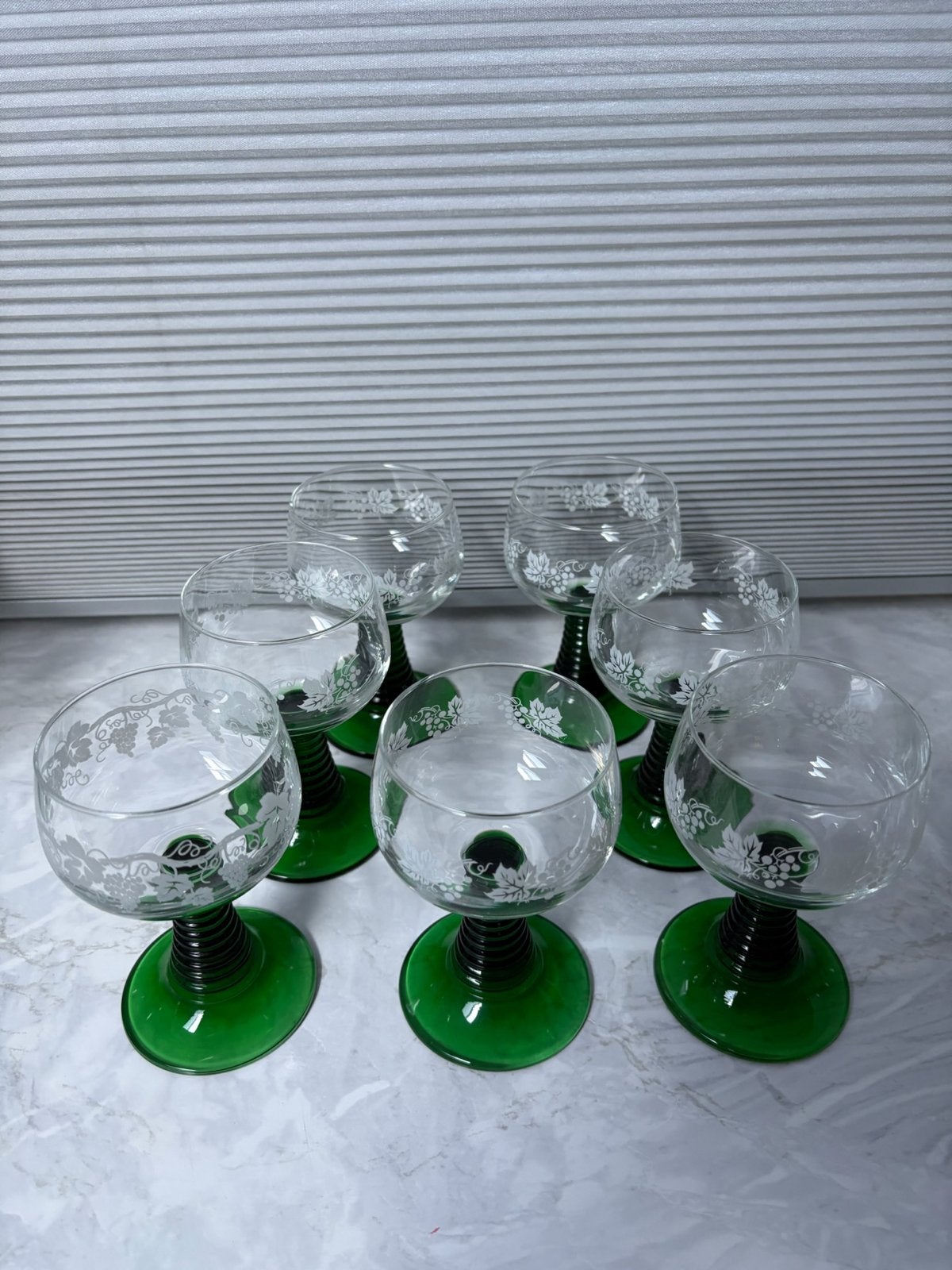 Set van 7 vintage wijnglazen met groene voet, Ophalen of Verzenden