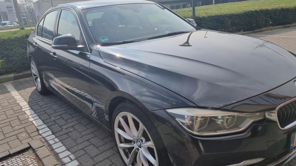 BMW 3-Serie 320d 163pk Efficientdynamics Ed. Aut 2015 Zwart, Auto's, BMW, Automaat, 745 kg, Achterwielaandrijving, Zwart
