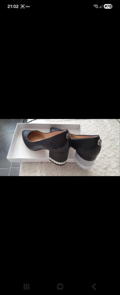 Guess pump, Ophalen of Verzenden, Zo goed als nieuw, Zwart