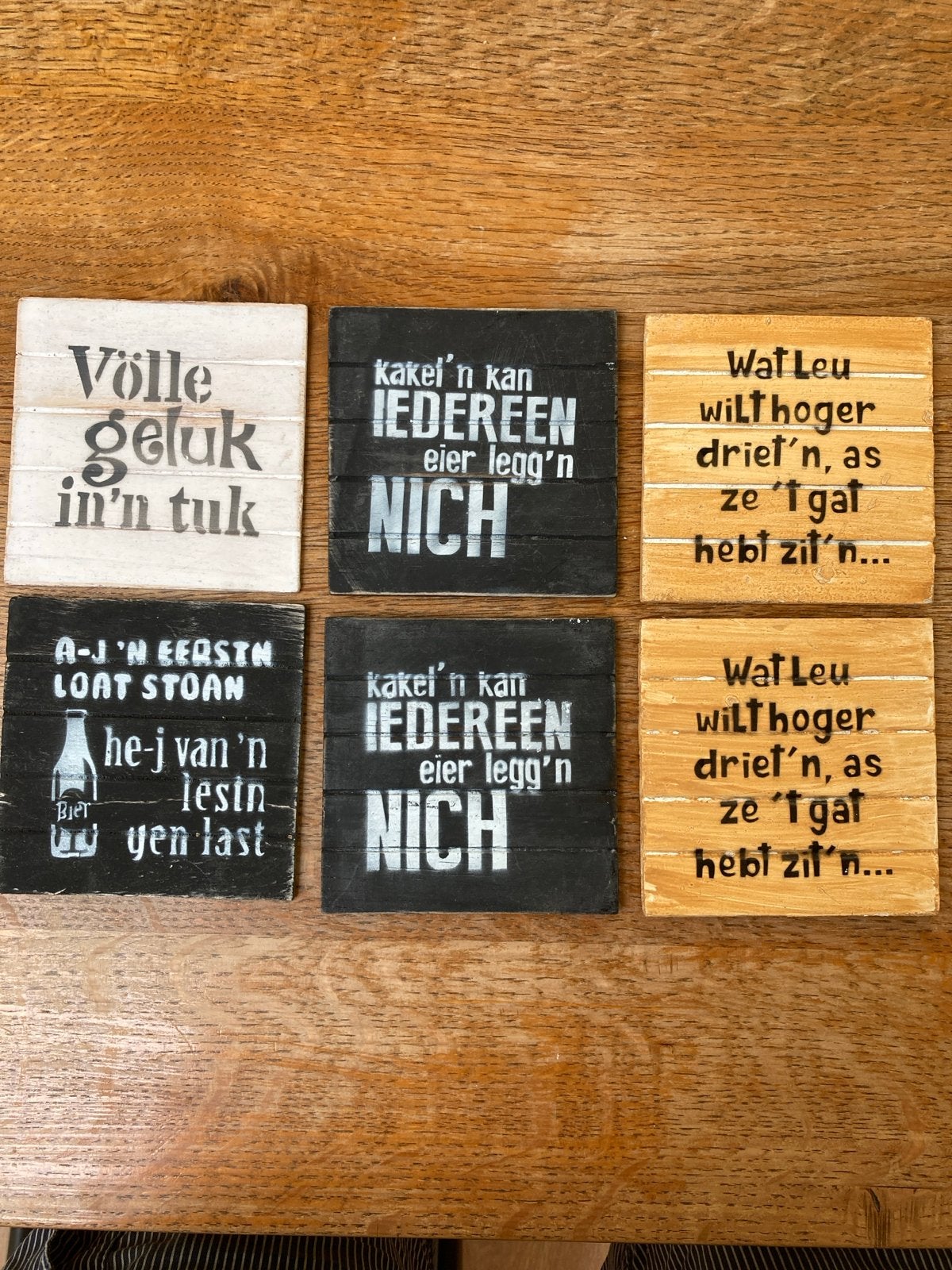 6 nieuwe onderzetters met Twentse spreuken, Ophalen, Hout, Glasonderzetter, Meerkleurig