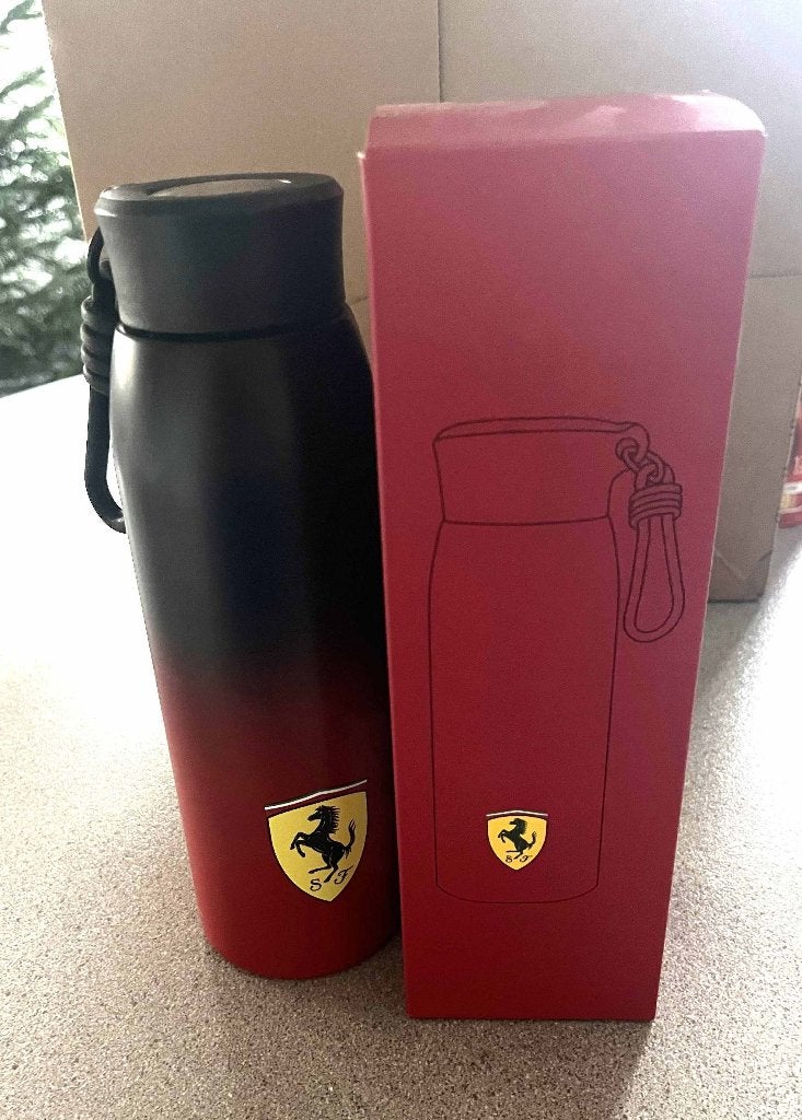 Scuderia Ferrari Waterfles met logo, 600 ml, rood, Ophalen of Verzenden, Nieuw