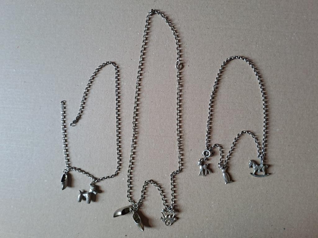 Zilver ketting met bedels Klomp IJskar Poedel Pinguin, Ophalen of Verzenden, Nieuw, Zilver, Zilver