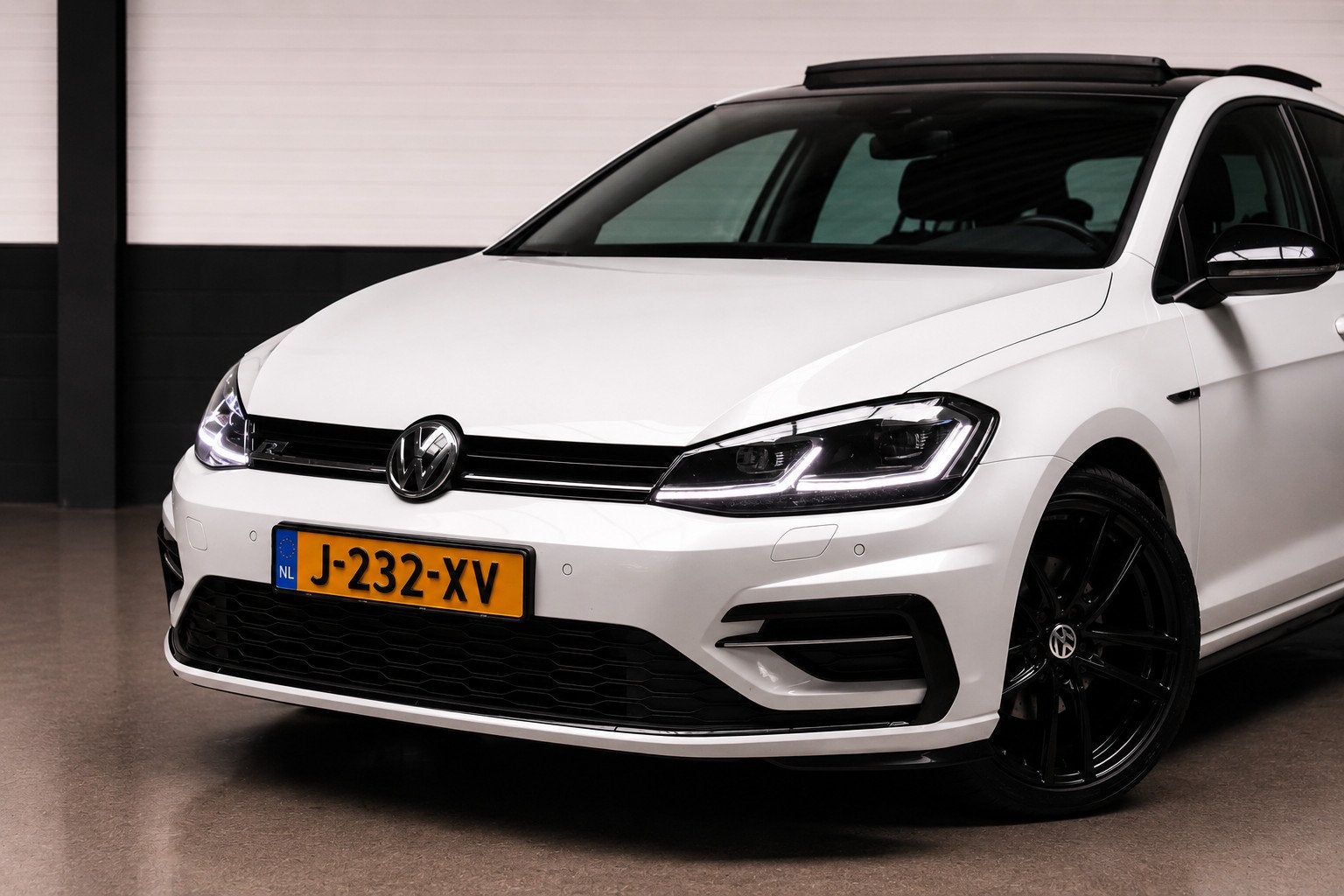 Volkswagen Golf 1.4 TSI Highline R Line Pano LED Virtual Key, Auto's, Volkswagen, 125 pk, Gebruikt, 4 cilinders, Met garantie (alle)