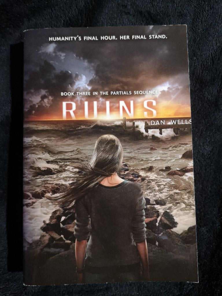 Dan Wells, Ruins, Ophalen of Verzenden, Gelezen