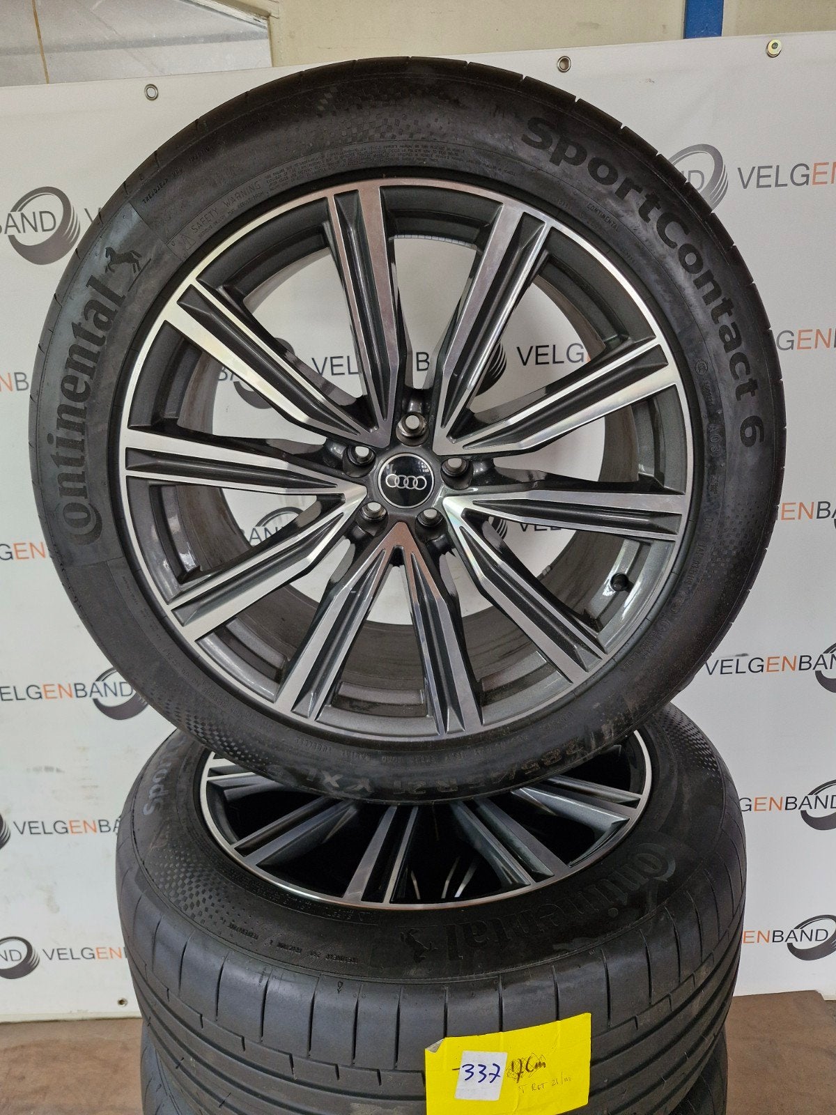 Zomerset Audi Q8 SQ8 4M 285 45 21 5x112 66.5 4M0601025G S, Auto-onderdelen, Audi, Gebruikt, 285 mm, .