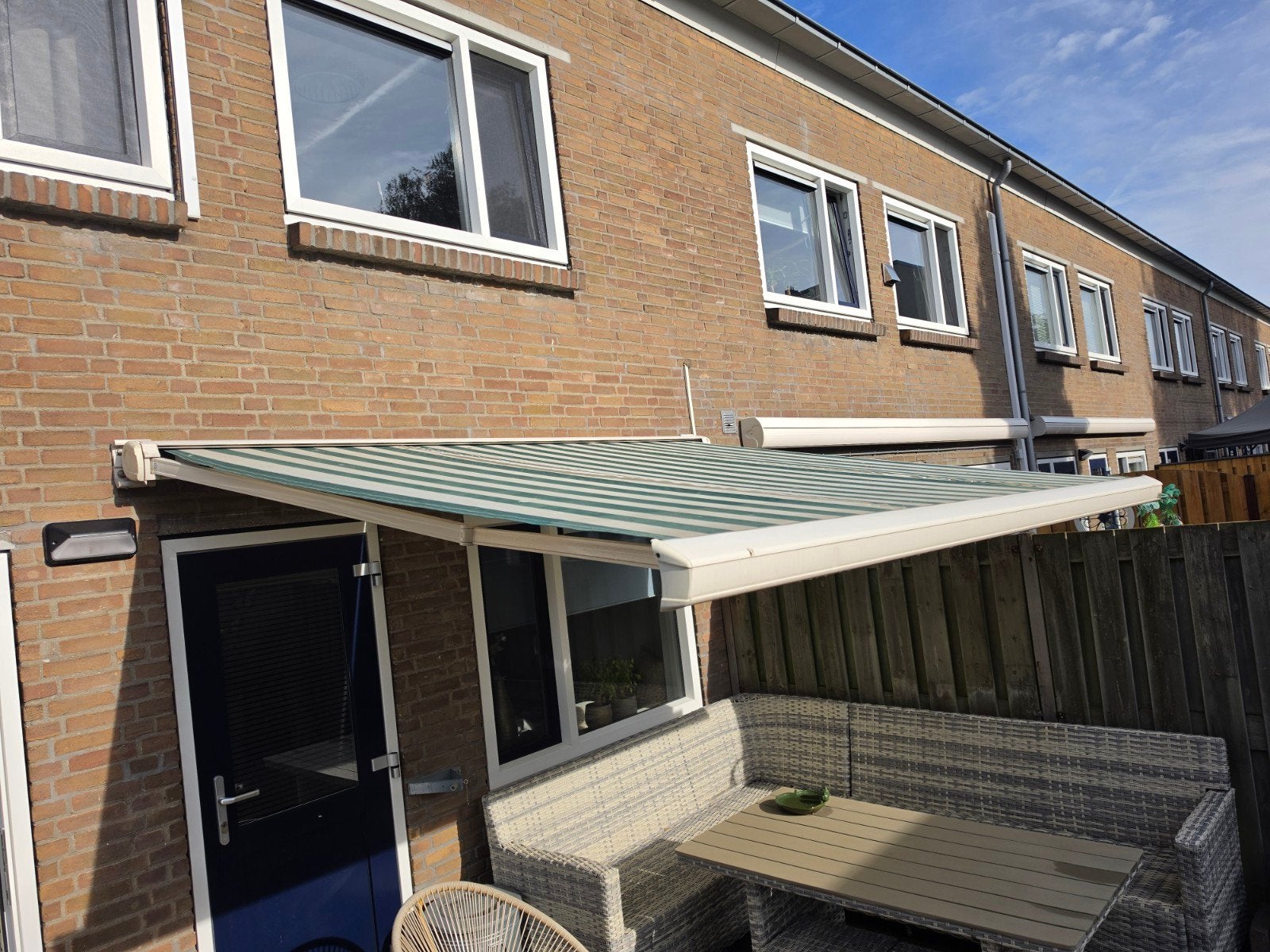 Elektrisch zonnescherm 3.20m breed, 2.50m uitval, Tuin en Terras, Ophalen, Gebruikt, Elektrisch, 150 tot 300 cm