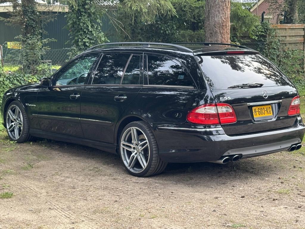 Mercedes-Benz E55 AMG Kombi 2004 – Zeer goed onderhouden, Auto's, Mercedes-Benz, Automaat, Achterwielaandrijving, Zwart, Leder