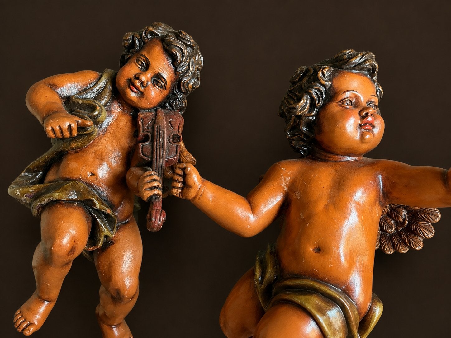 Prachtig paar klassieke putti (55 cm) – Viool & Bazuin, Ophalen, Gebruikt, Religie