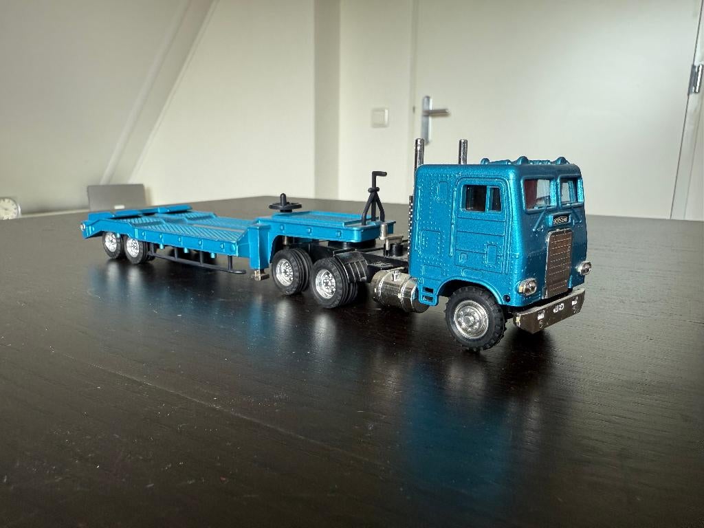 Shinsei Mono Power Heavy Vehicle Carrier + Freightliner 601, Hobby en Vrije tijd, Modelauto's | 1:50, Ophalen of Verzenden, Bus of Vrachtwagen