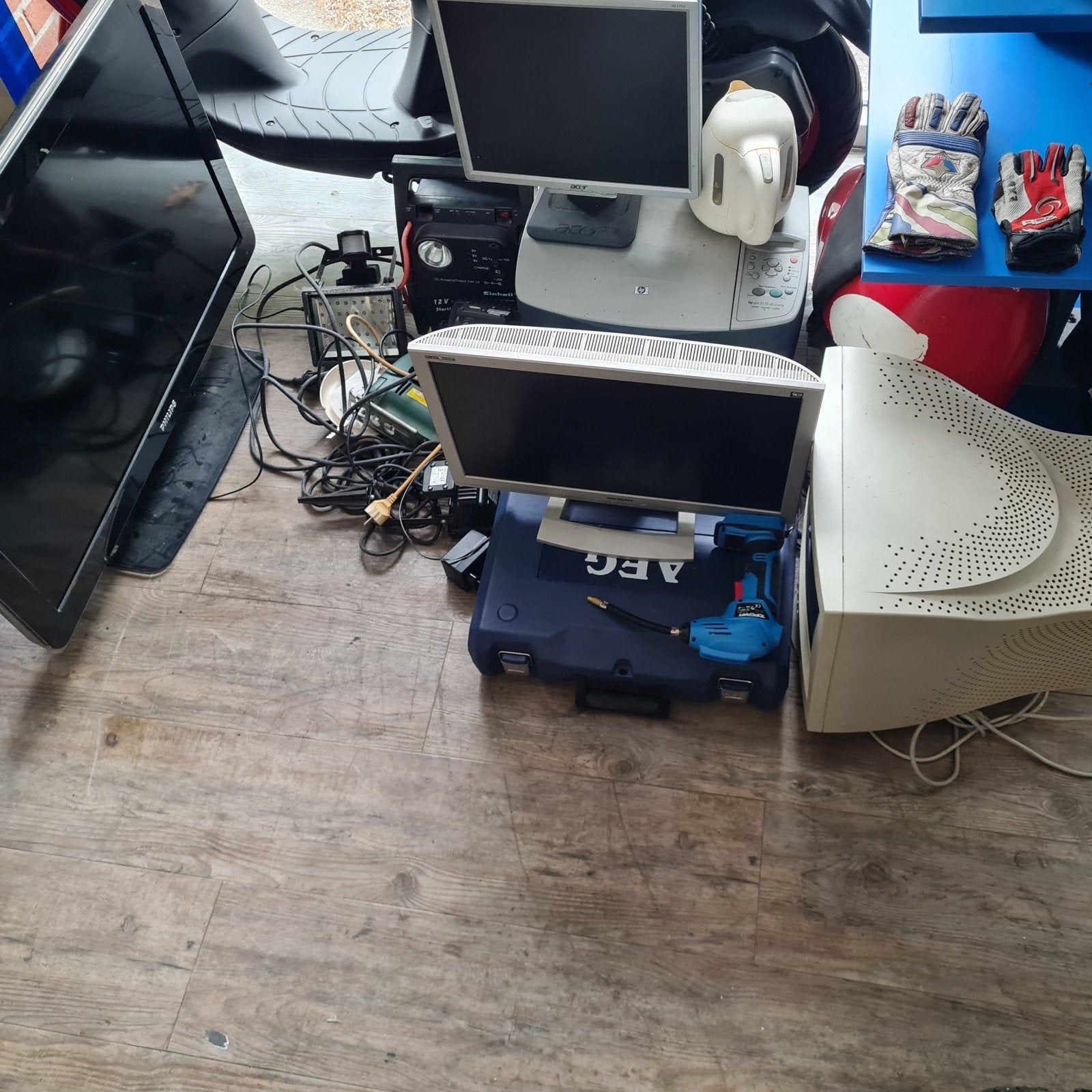 Partij electrische apparaten defect, Ophalen, Philips, Info@philips.nl, Nl