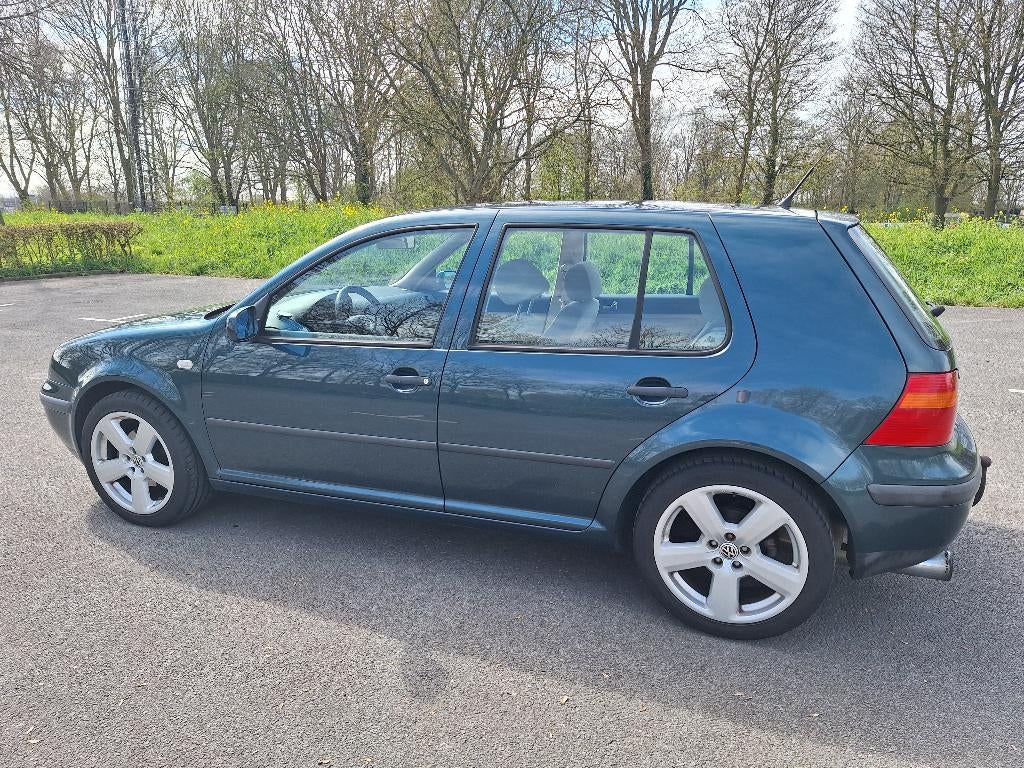 Volkswagen Golf 2.0 85KW 2000 Groen, Auto's, Volkswagen, Beige, 4 cilinders, 1984 cc, Alcantara