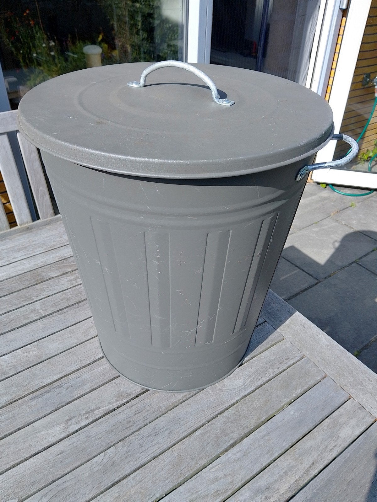 Knodd ton met deksel (Ikea), 40 liter, grijs, Huis en Inrichting, Woonaccessoires | Prullenbakken, Ophalen, 50 – 75, Gebruikt