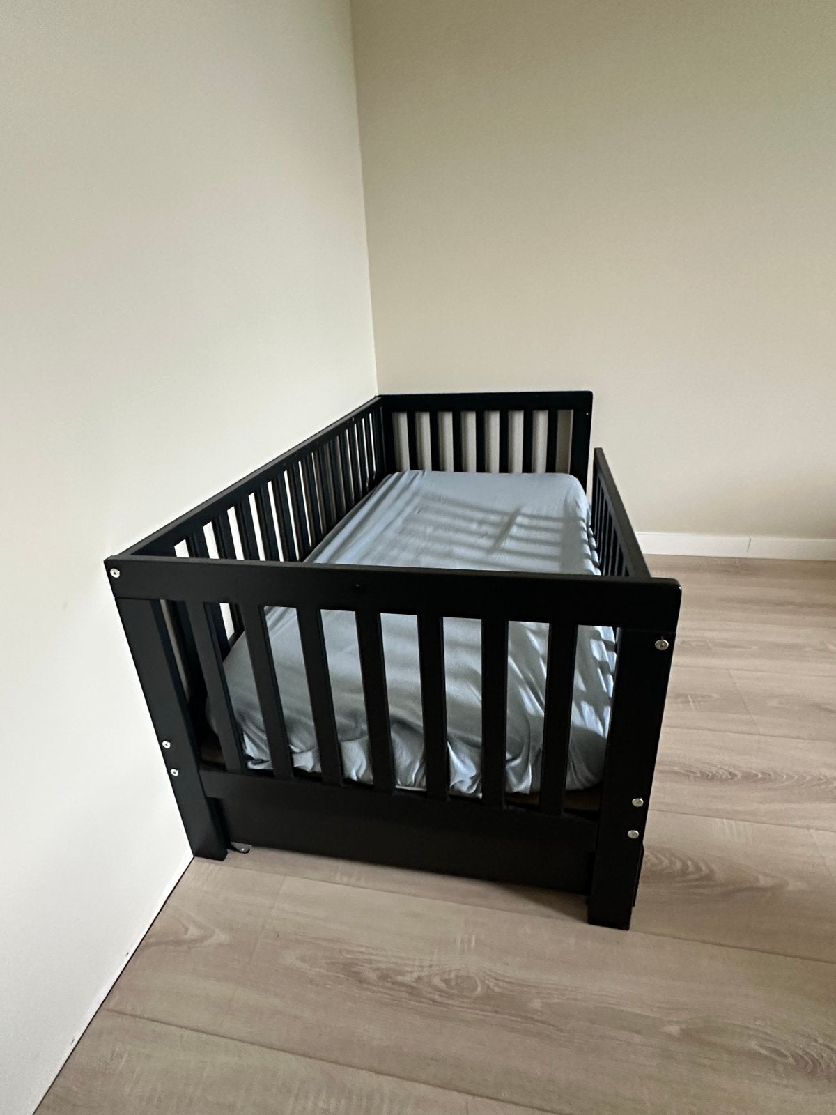 Petit Amelie peuterbed met lade, Kinderen en Baby's, Kinderkamer | Bedden, Ophalen, Gebruikt, 70 tot 85 cm, 140 tot 160 cm