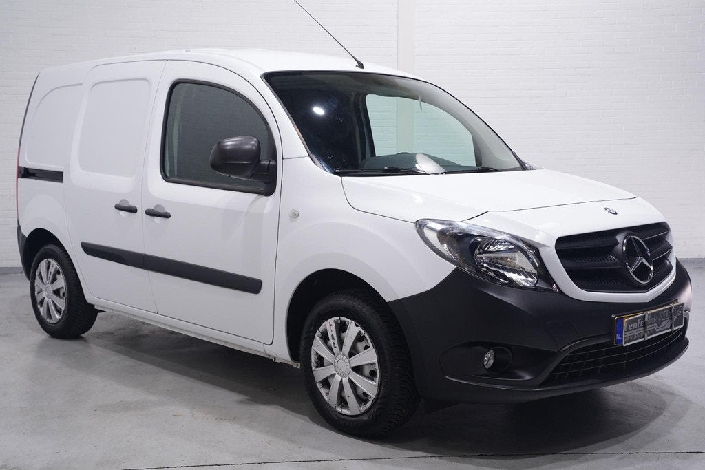 Mercedes-Benz Citan 109 CDI 90 pk Airco Audio, Trekhaak 1e E, Auto's, Voorwielaandrijving, 1345 kg, Stof, Gebruikt