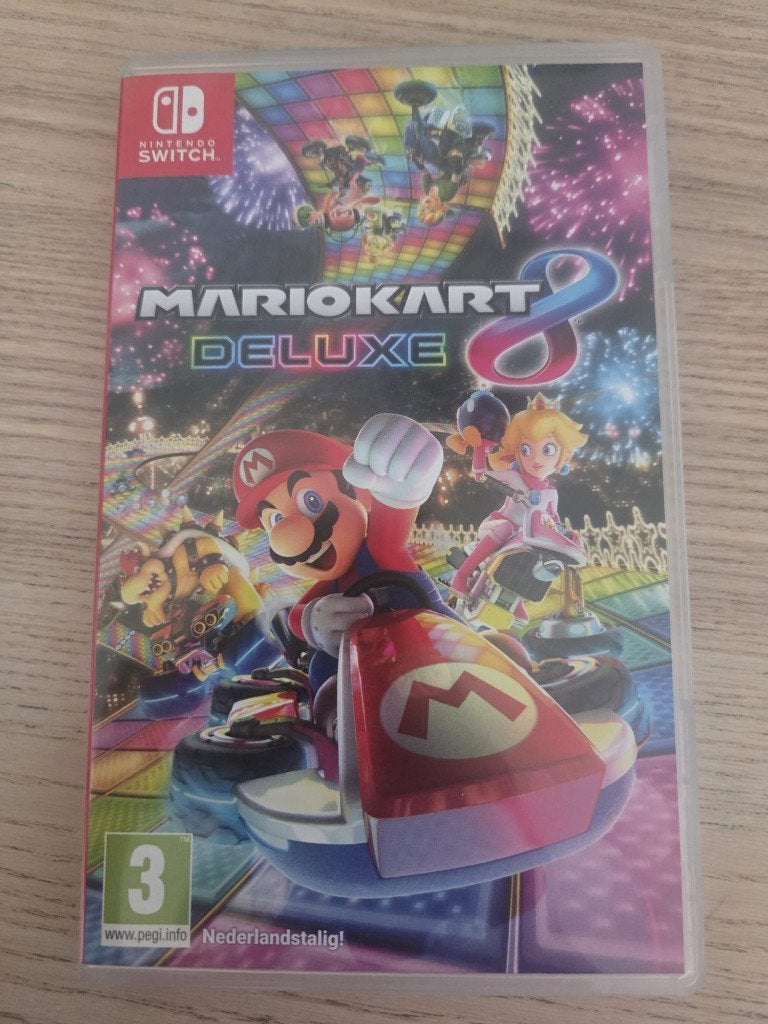 Mario Kart 8 Deluxe – Nintendo Switch, Racen en Vliegen, Ophalen of Verzenden, Zo goed als nieuw, 3 spelers of meer