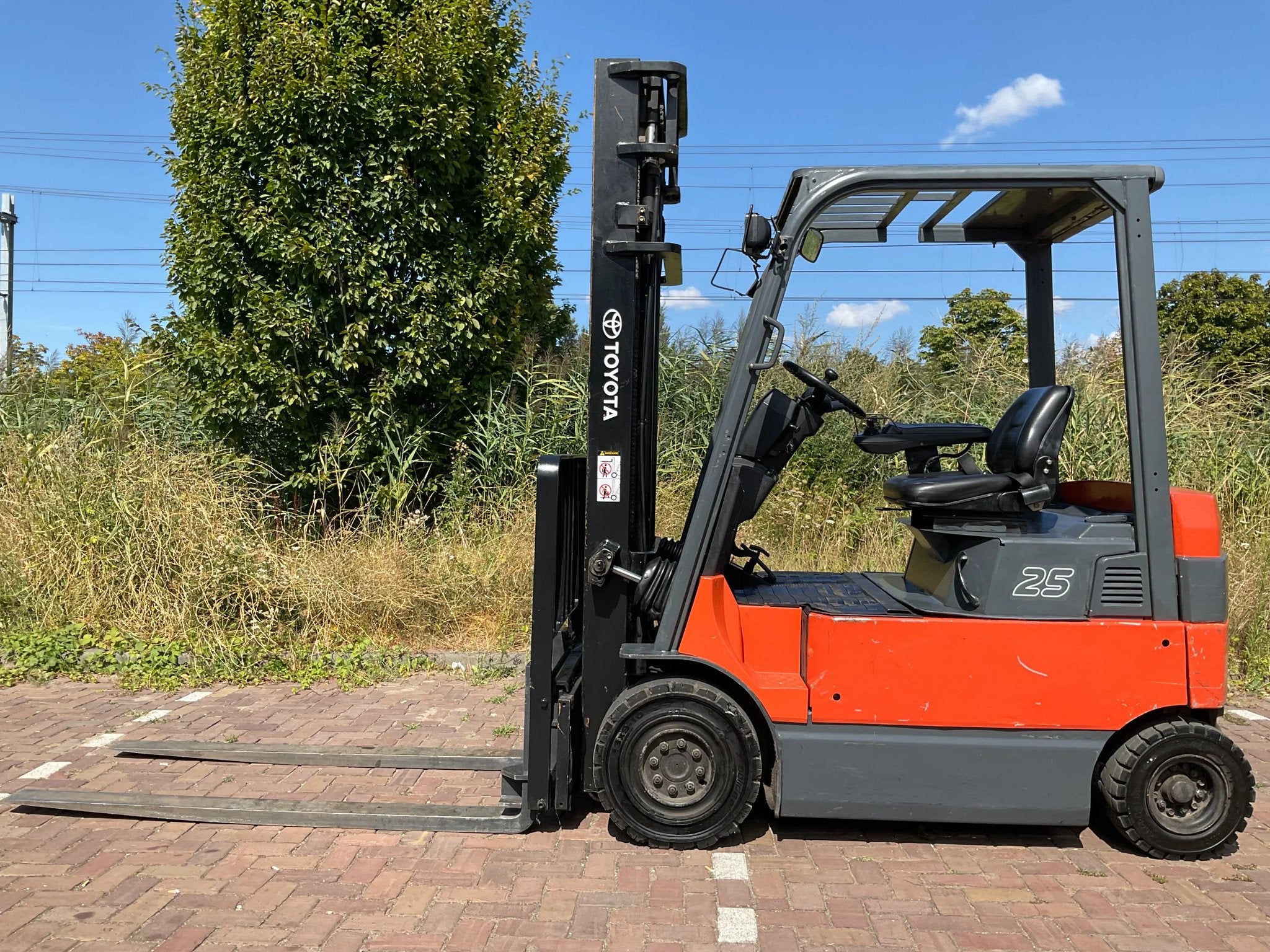 Toyota 7FBMF25 2500KG 4.00METER, Zakelijke goederen, Machines en Bouw | Heftrucks en Intern transport, Heftruck, Toyota, Marconistraat 2
3133KL  Vlaardingen, NL