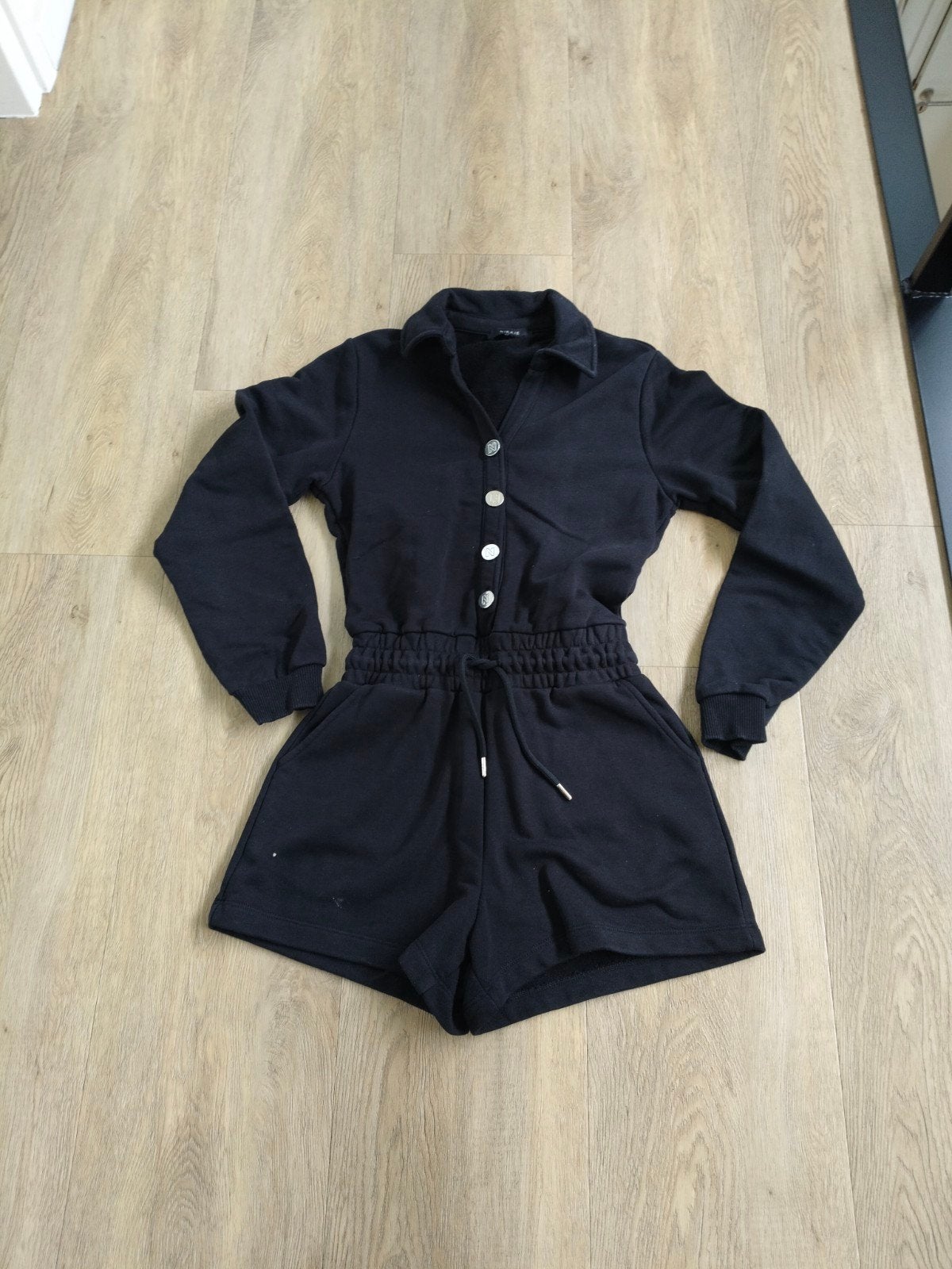Nikkie Jumpsuit Zwart Maat 32 (valt als 36), Zwart, Ophalen of Verzenden, Zo goed als nieuw, Nikkie