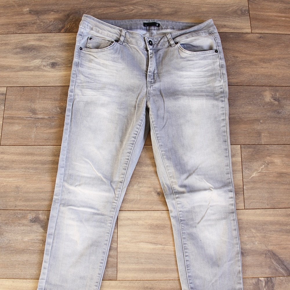 Mooie SuperTrash Broek Grijs - 97 (Size W32) € 50,-, Supertrash, Ophalen of Verzenden, Zo goed als nieuw, W28 - W29 (confectie 36)