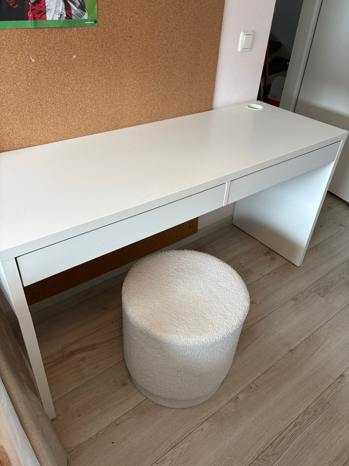 IKEA Micke Bureau wit met lades, Huis en Inrichting, Bureaus, Ophalen, Gebruikt, IKEA, Computerbureau