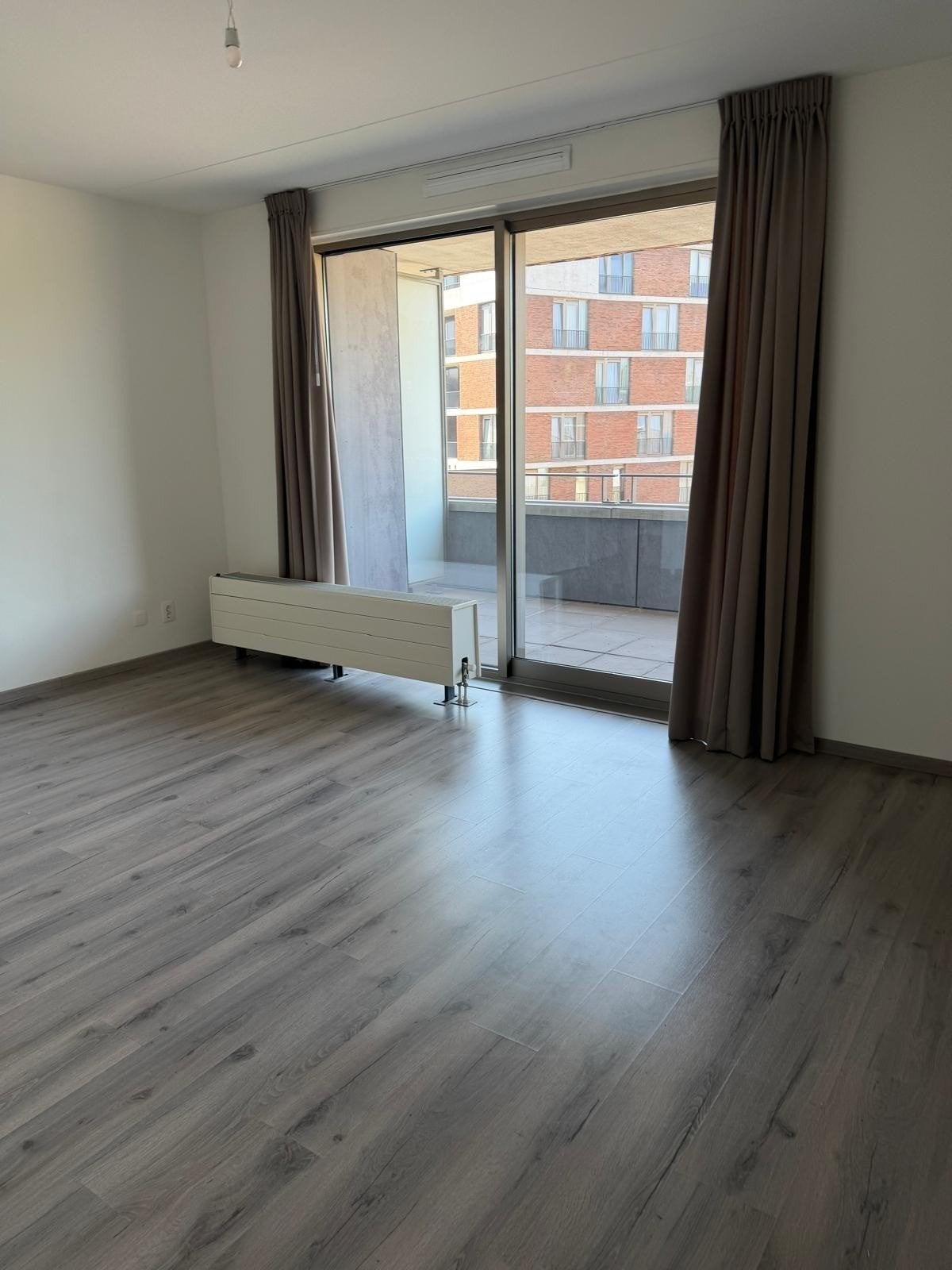 Laminaat 95m2 in goede staat, inclusief plinten. FREE., Ophalen, Kunststof, Gebruikt, 50 tot 150 cm