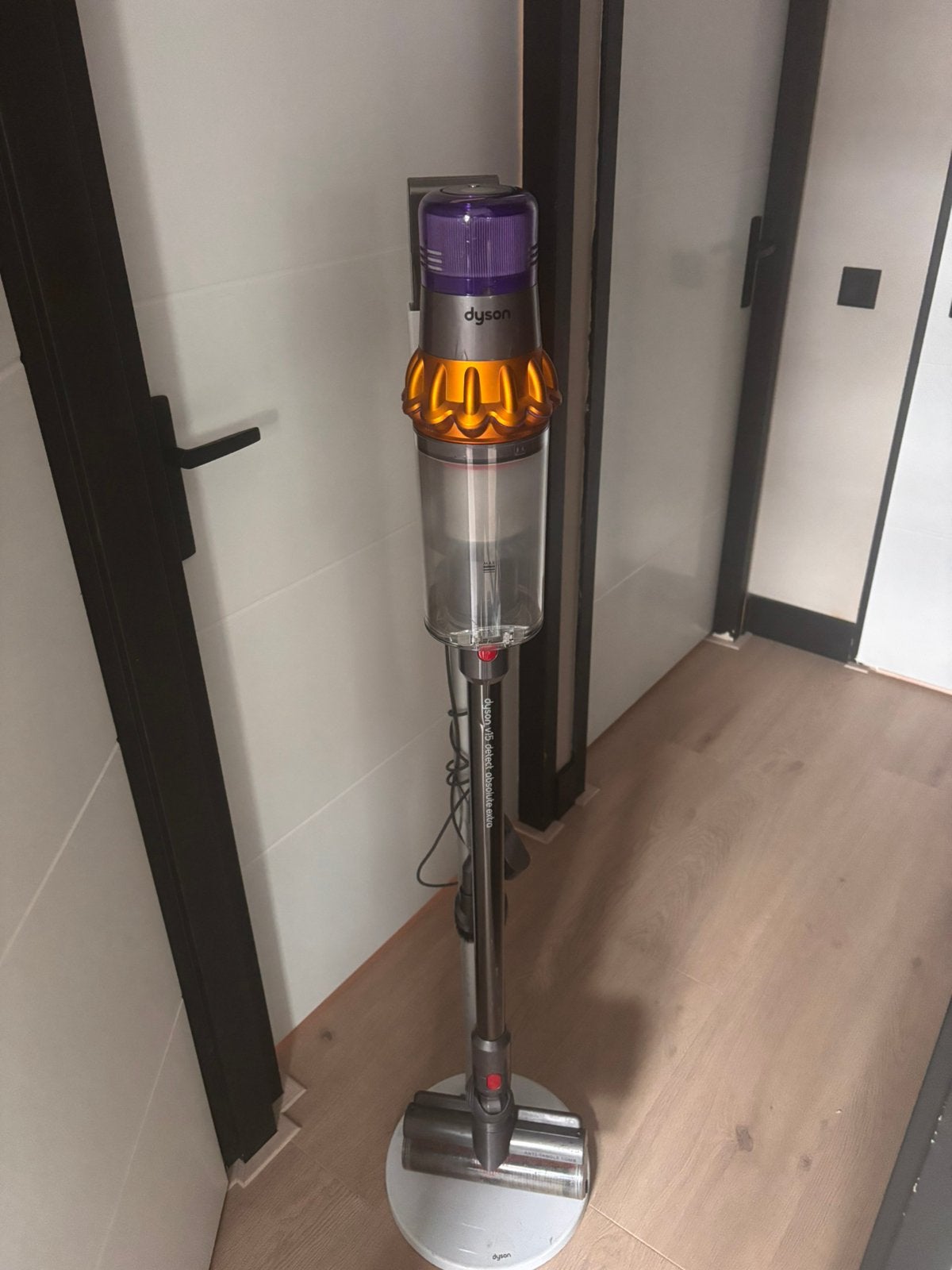 Dyson steel stofzuiger, Witgoed en Apparatuur, Stofzuigers, Ophalen of Verzenden, Zo goed als nieuw
