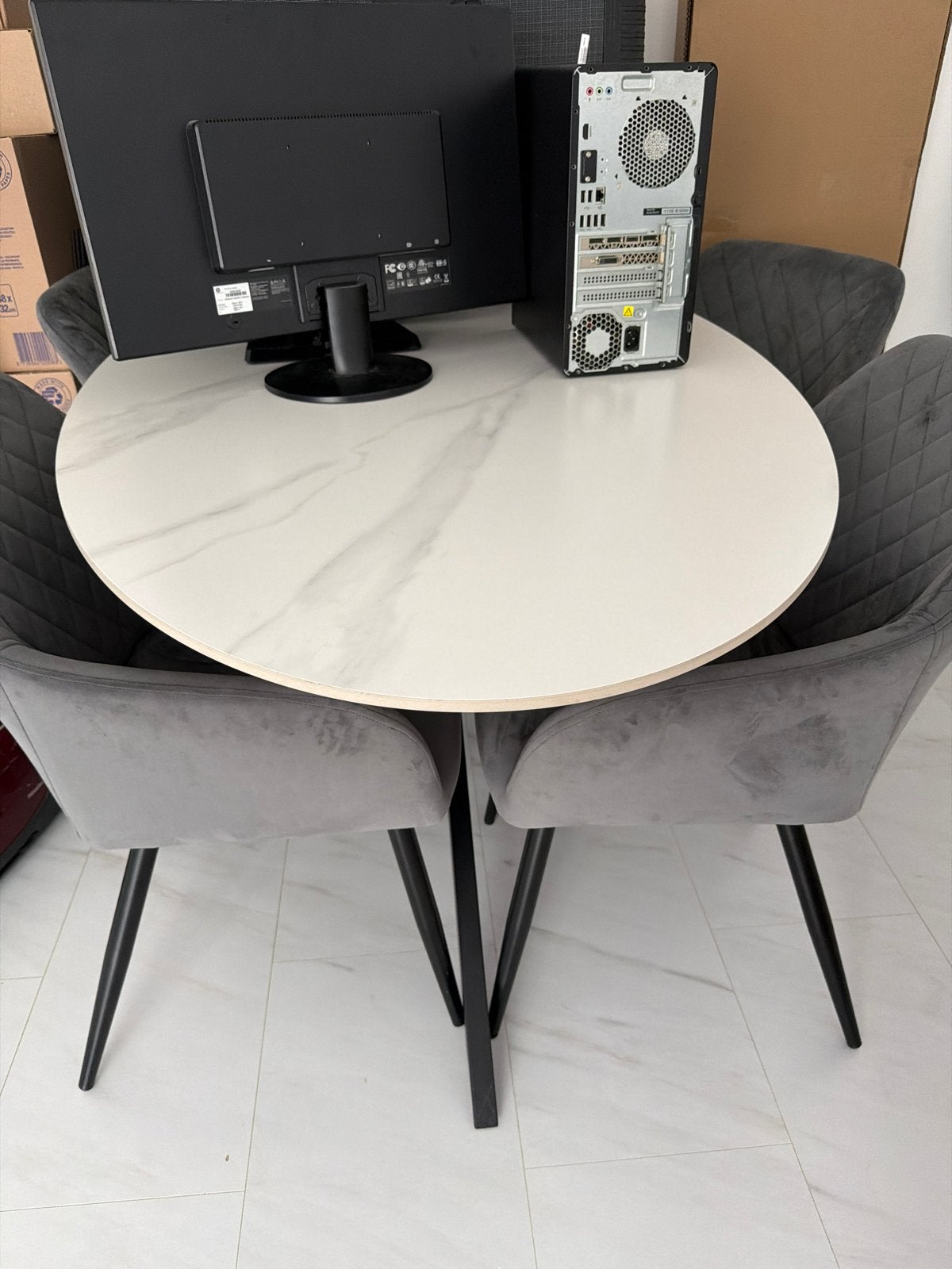 Moderne ovaal eettafel met marmer blad, Huis en Inrichting, Tafels | Eettafels, Ophalen, Overige materialen, Zo goed als nieuw