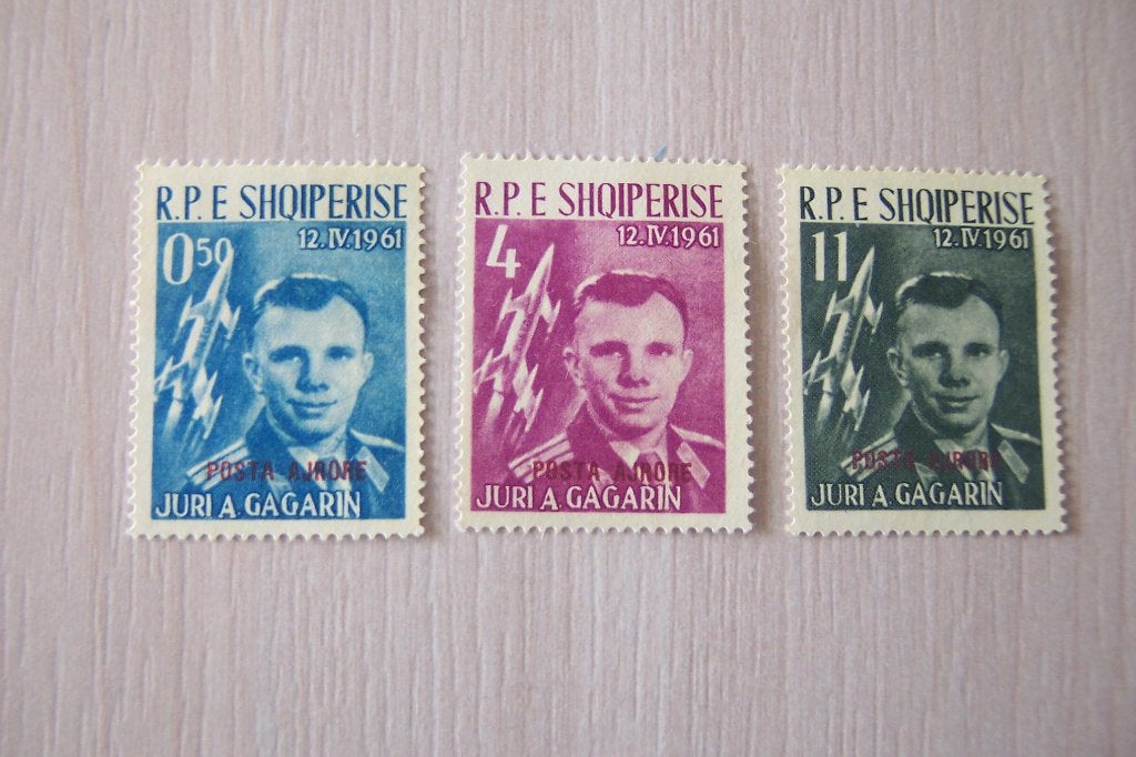 Ruimtevaart Albanië / Shqiperia, postfris met opdruk. (103)., Ophalen of Verzenden, Postfris, Overige thema's