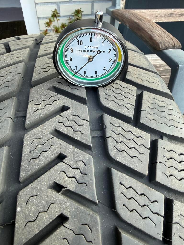 Set van 4st Michelin Winterbanden met velgen 255/55/R18 98H, Ophalen, Gebruikt