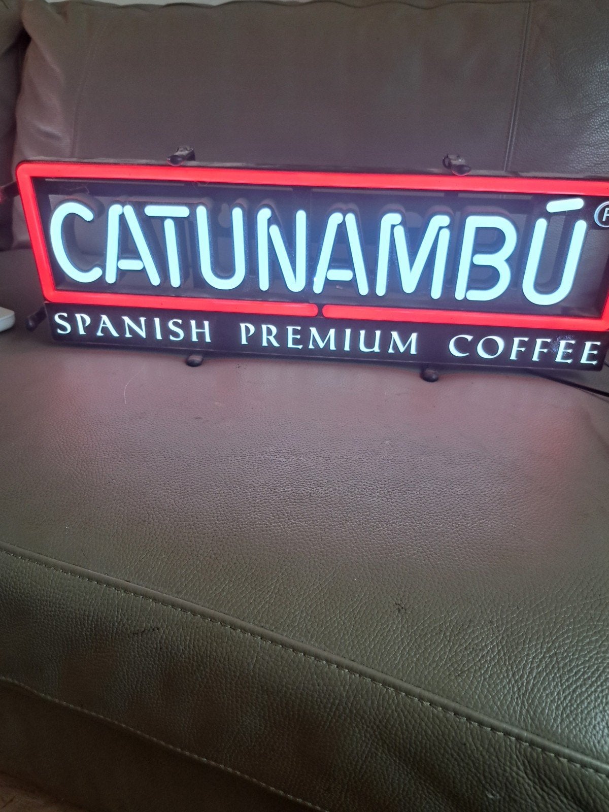 Catunambu neon reclame, Ophalen, Zo goed als nieuw, Lichtbak of (neon) lamp