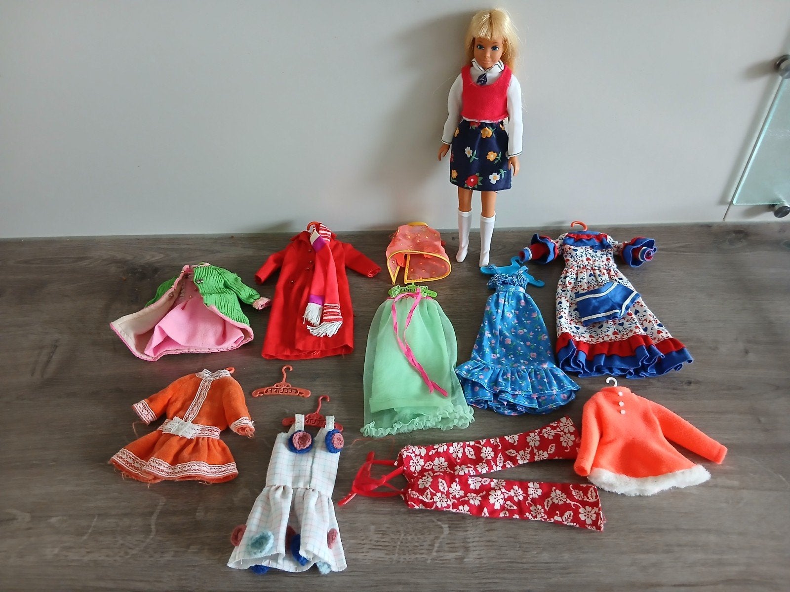 Skipper Barbie incl kleding+hangertjes, Ophalen of Verzenden