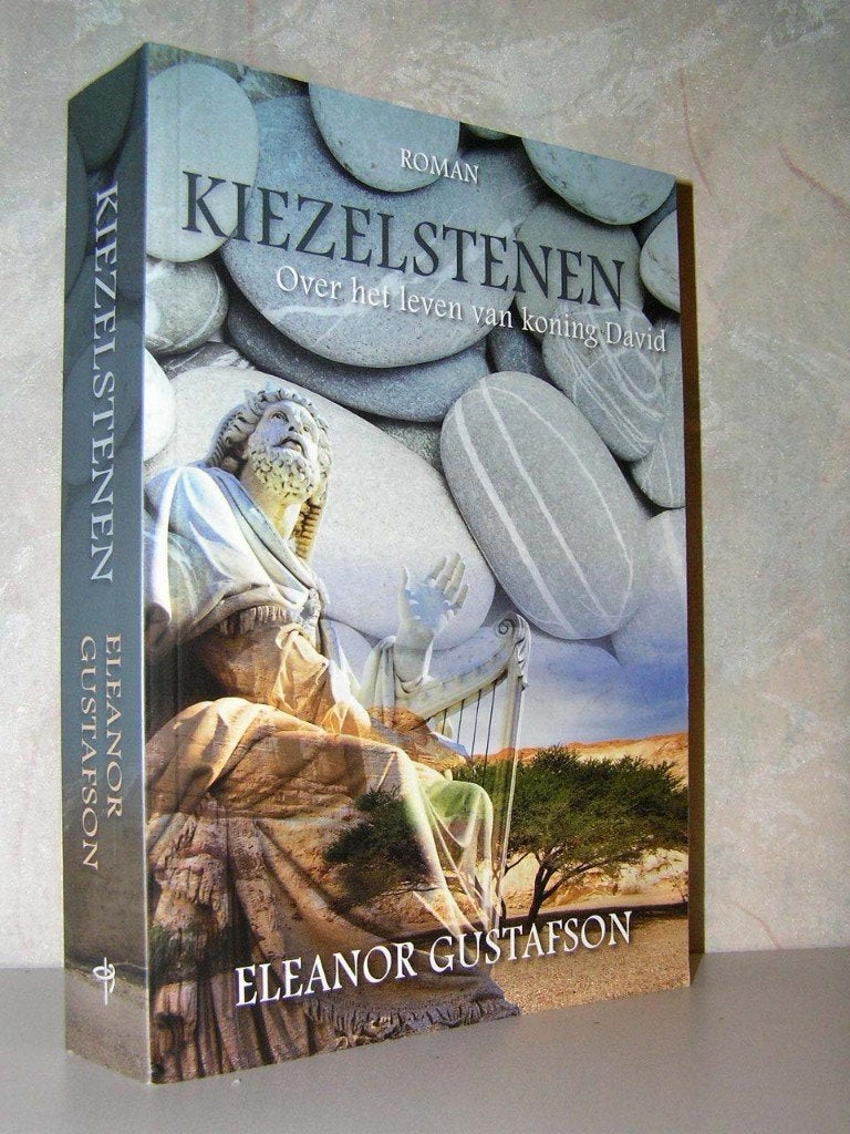 Eleanor Gustafson - Kiezelstenen (roman over koning David), Ophalen of Verzenden, Zo goed als nieuw