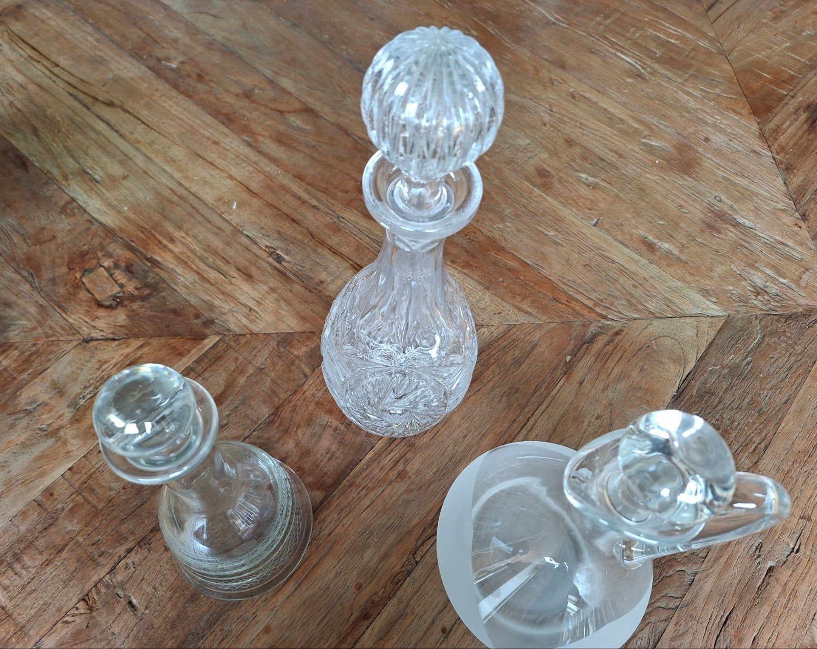 3 glazen karaffen met glazen dop, Ophalen