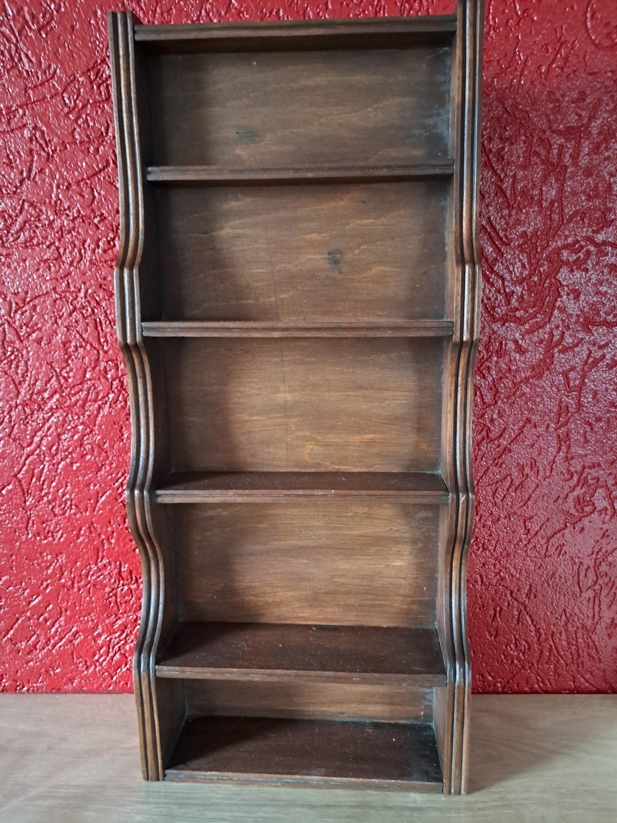 Prachtige vintage houten wandrekje., Antiek en Kunst, Ophalen of Verzenden