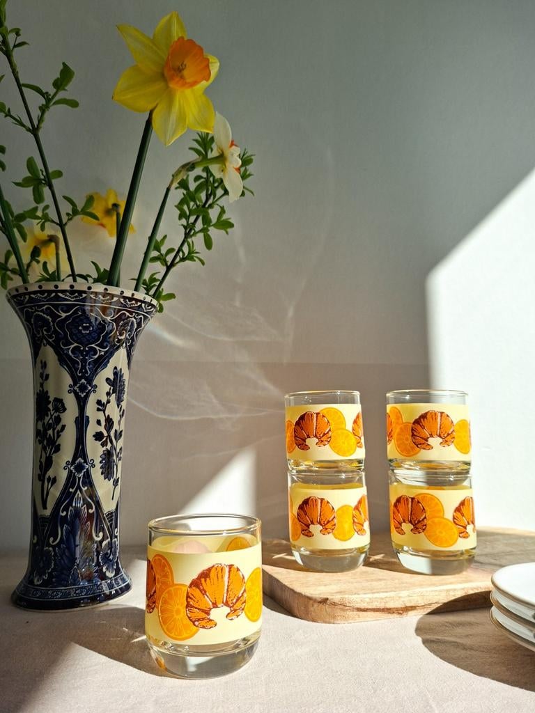 Vintage sinaasappel glazen met croissant motief, Ophalen of Verzenden, Zo goed als nieuw, Overige typen