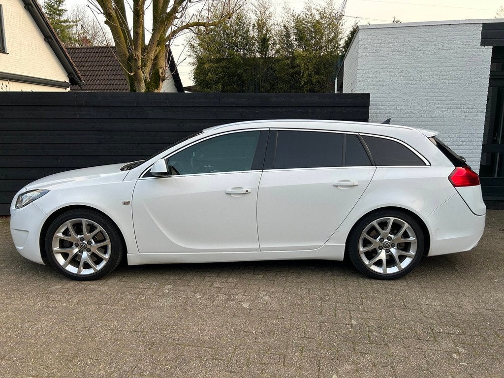 Opel Insignia Sports Tourer 2.8 T OPC 4x4, Recaro, Leder, Auto's, Opel, Automaat, Euro 5, Gebruikt, Zwart