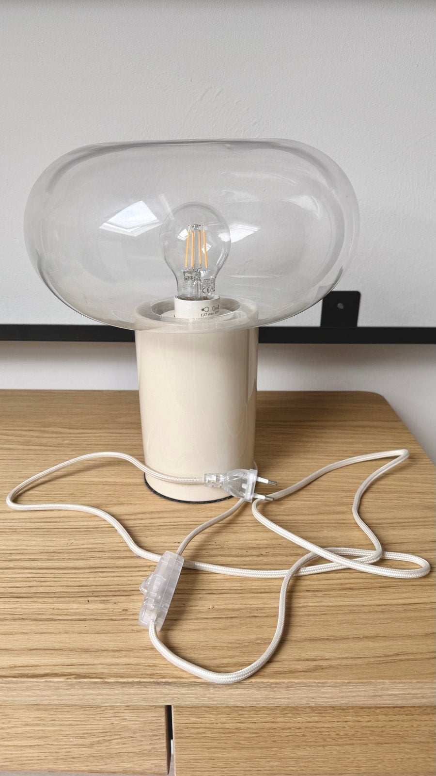 Karwei Beige Glazen Bureaulamp - Stijlvol & Functioneel, Huis en Inrichting, Lampen | Tafellampen, Zo goed als nieuw, Glas, E27 (groot)