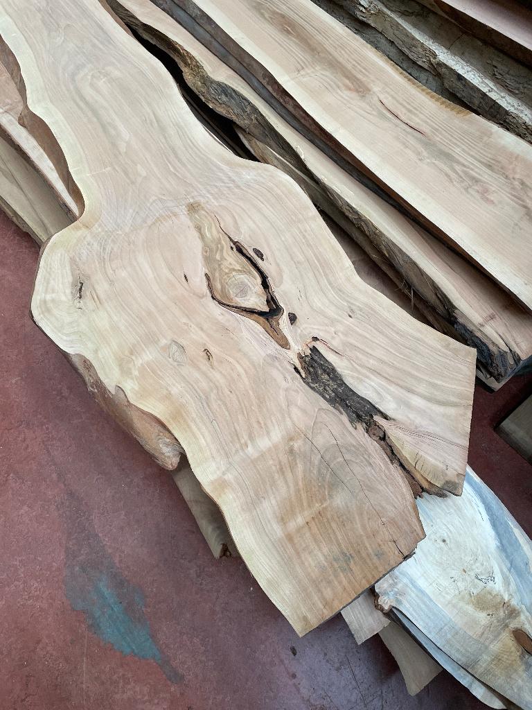 Foto 3 van Wandplanken IKEA planken kersenhout suar teak eikenhout