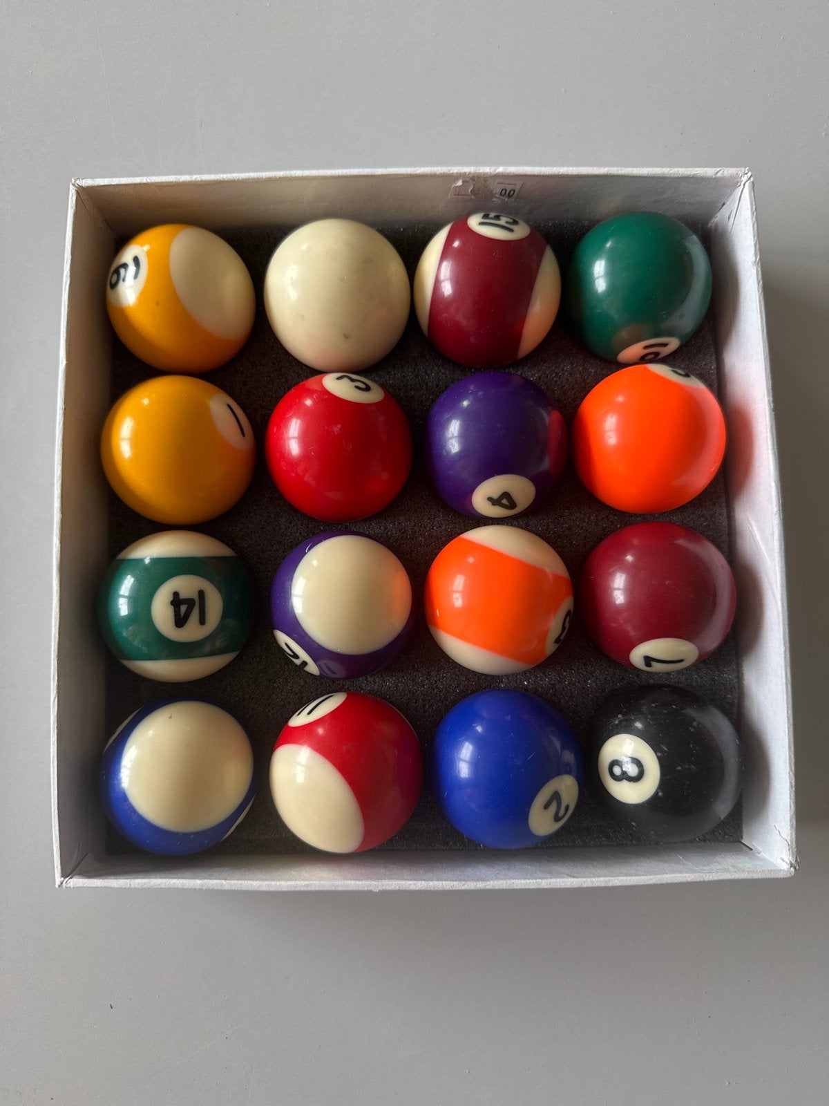Complete set poolballs in box, Ophalen, Gebruikt, Keu of Ballen
