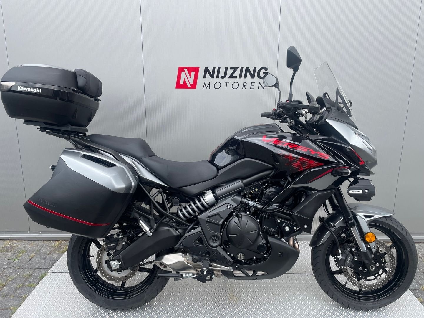 KAWASAKI VERSYS 650 GRAND TOURER (bj 2021), 2 cilinders, 649 cc, Bedrijf, Onbekend