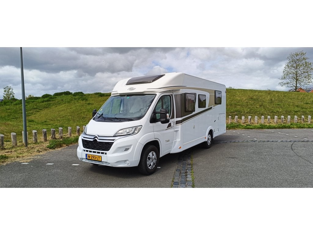Hymer capron carado T449 Queensbed+Hefbed (1045974), Caravans en Kamperen, Campers, Particulier, tot en met 5, Hymer, Overige merken