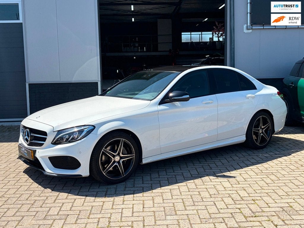 Mercedes-Benz C-klasse 200 AMG-line|Trekhaak|Sfeer|, Auto's, Automaat, Euro 6, 4 cilinders, Wit