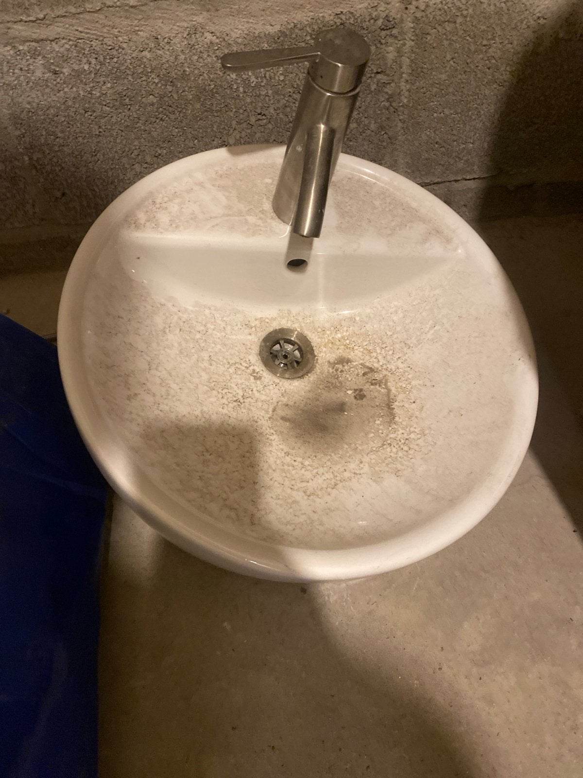 IKEA TÖRNVIKEN Wastafel met kraan, Doe-het-zelf en Verbouw, Sanitair, Gebruikt, Wastafel, Chroom, Ophalen