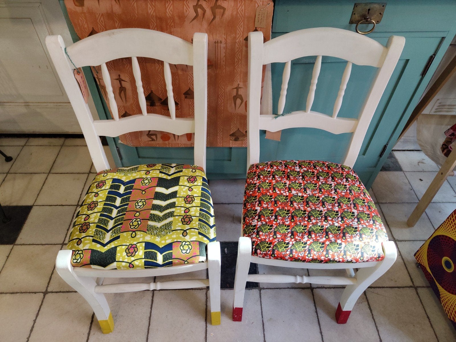 2 stoelen met afrikaanse stof, Ophalen, Stof