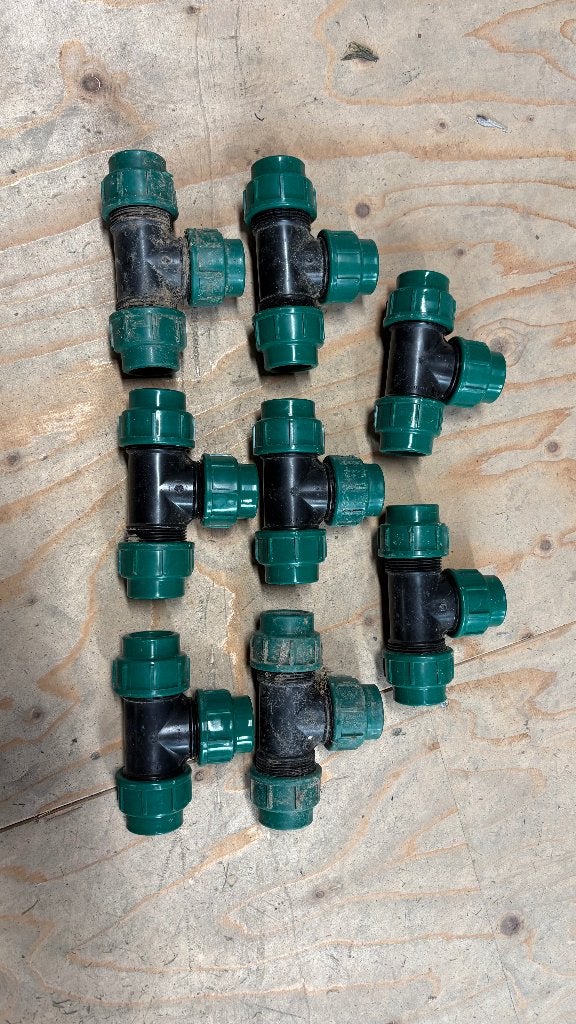 PE T-stukken en hoeken 32 mm klemkoppelingen, Ophalen, Overige materialen, Gebruikt, 6 meter of meer
