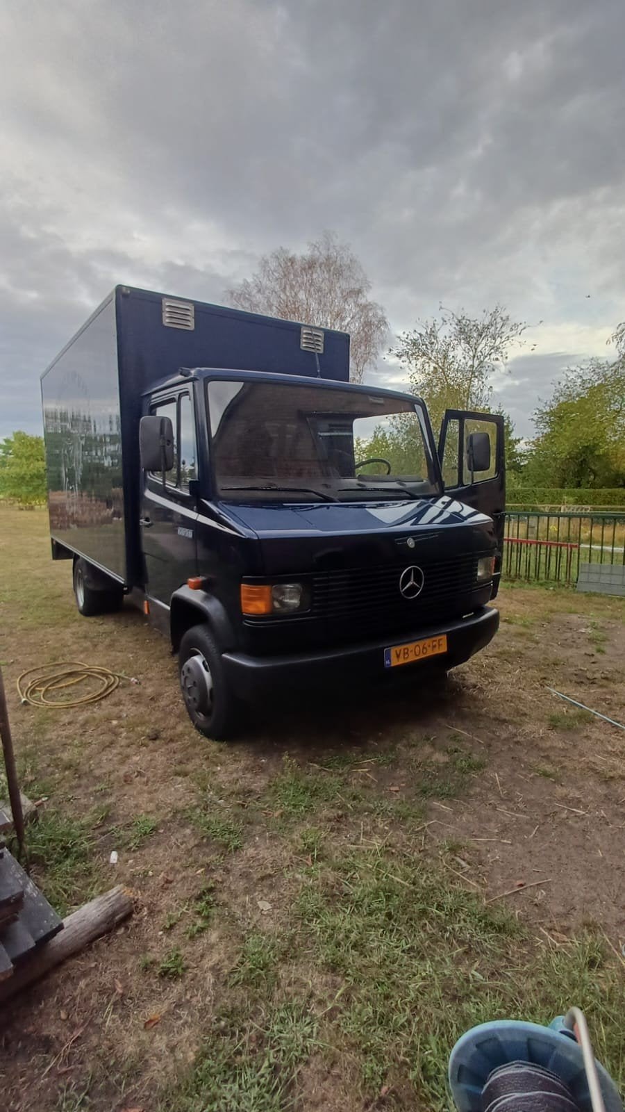 Mercedes-Benz 6-SERIE 609 D-iii/dk-ii 1988, 4 cilinders, Blauw, Grijs, 3972 cc